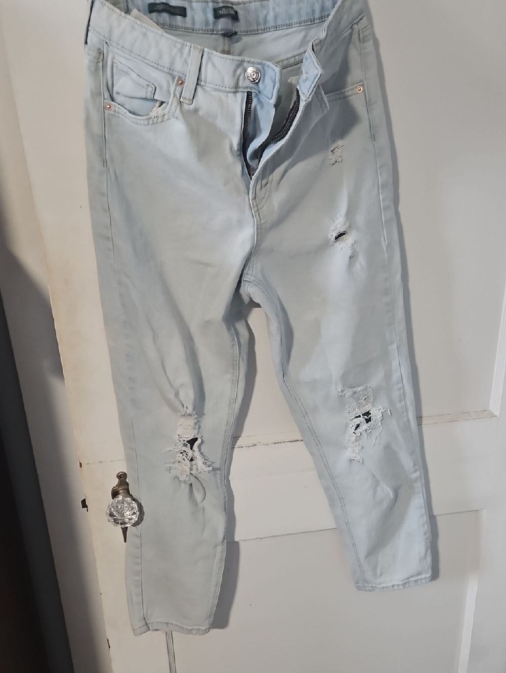 Wild Fable Light Wash Distressed Jeans